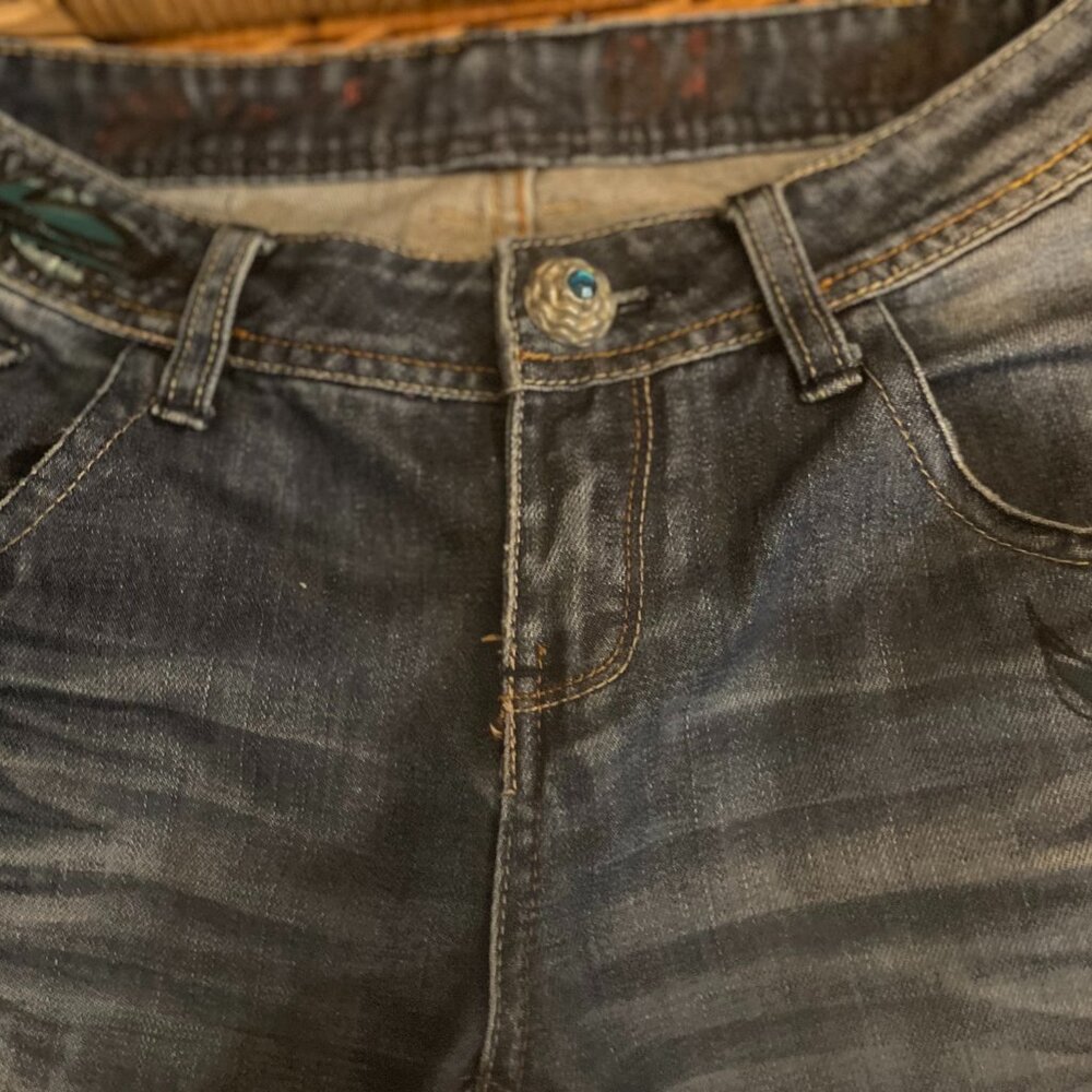 Vintage Handpainted Floral Denim – Unique European Artisan Jeans (Med)